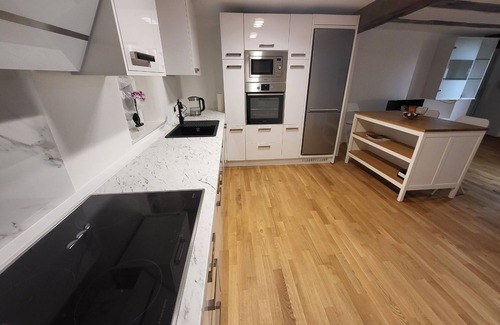 Babenhausen House | Pension Kostera 35,00 Pro Person Ökologisch ,platz bis zu 12 Personen