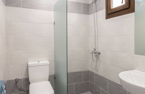 Agia Paraskevi House | Pension Strawberry