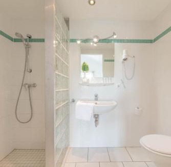 Finsing House | Pension Wess
