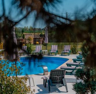 Crisan House | Pensiunea Ovidiu