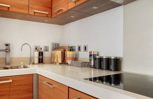 Churchill Apartment | Pent-House Battersea Power Station Hub