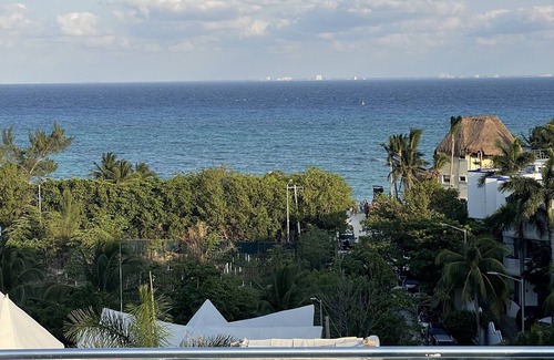 Zazil-ha Condo | Penthouse 2 mins to Beach with private pool and rooftop!