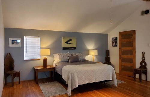 Anthony House | Penthouse apartment in a charming barn in La Union- perfect for a cozy getaway