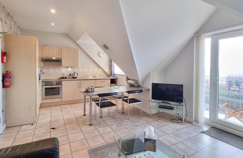 Bispham Apartment | Penthouse! Luxury 2 Bed Suite With Sea View