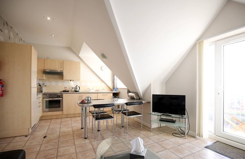 Bispham Apartment | Penthouse! Luxury 2 Bed Suite With Sea View
