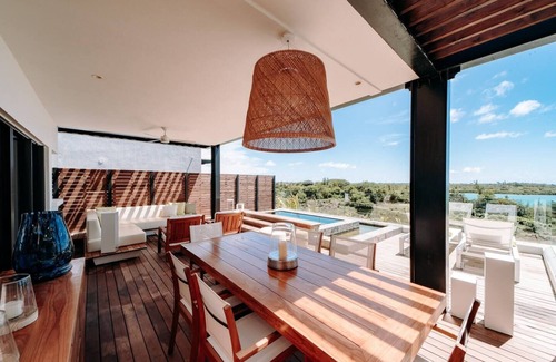 Calebasses Apartment | Penthouse St Antoine Residence with a private pool