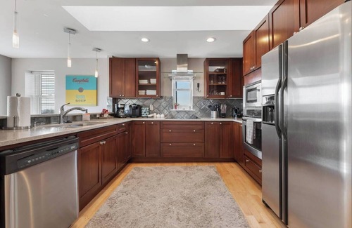 Mount Adams Apartment | Penthouse Style Condo with City View
