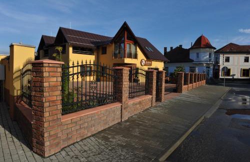 Turcianske Teplice House | Penzión Anesis