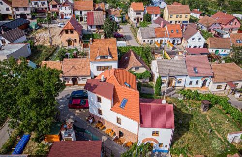 Mutenice House | Penzion Šarlota & Vinařství Vítek Josef