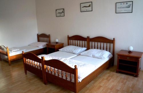 Caslav House | Penzion Aviatik