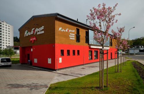 Trutnov House | Penzion Kuželna