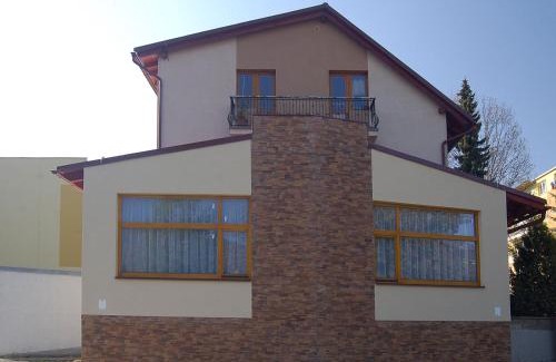 Radvan House | Penzion Majak