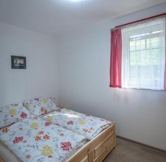 Jestrabi Apartment | Penzion Nivy Alice a Petra Jandových