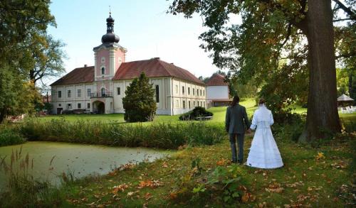 Lesany House | Penzion Zámek Lešany