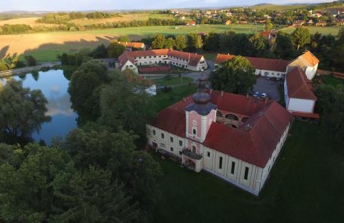 Lesany House | Penzion Zámek Lešany