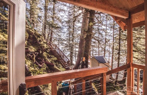 Seward Cabin | Pepper Creek Cabin at Granite Point