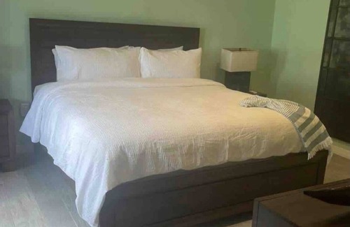 Bottle Creek Other | Pepper Town Villa is a 2 bedroom 2.5 bed villa with a pool and of outdoor space