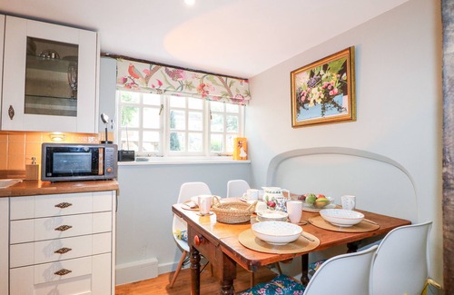 Petworth Cottage | PEPPERMINT COTTAGE, pet friendly, with open fire in Petworth