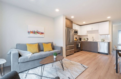 Fremont House | Perch - Winslow Place: Walkers Paradise! NEW & Modern, Pet Friendly w/AC
