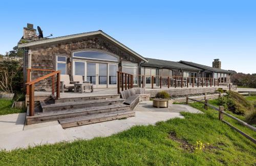 Mendocino House | Perched on the Bluff - Main Home