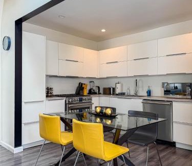 Ladera Heights House | Perfect 1-BR Spot Near LAX, SoFi and Forum - MK2-LAD