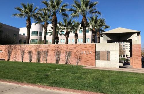 Westwood Apartment | Perfect Apt near UCLA w Parking Gym Pool WIFI in Westwood B3