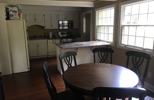 Birchwood House | Perfect Fishermen’s Retreat on the Tennessee River or a Relaxing Family Getaway.