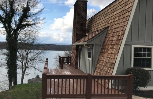 Birchwood House | Perfect Fishermen’s Retreat on the Tennessee River or a Relaxing Family Getaway.