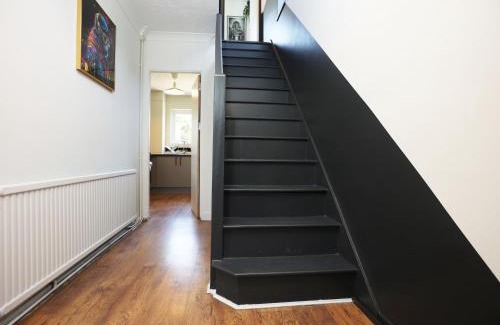 Cribbs Causeway Apartment | Perfect for Contractors, Tradespeople, pvt parking