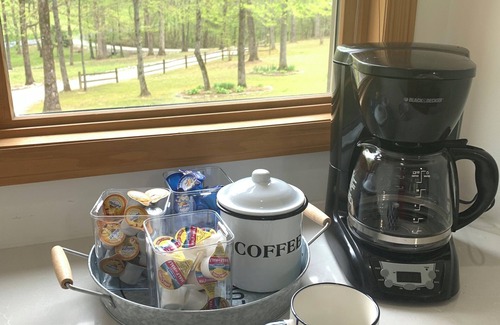 Fairview Apartment | Perfect for Two! Oak Hill in Fairview. 30min from Nashville or Franklin