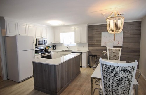 Wrightsville Beach House | PERFECT GETAWAY: JUST STEPS TO THE BEACH!