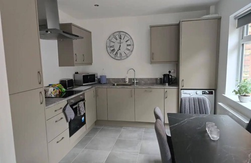 Ormeau House | Perfect home from home/Heart of Belfast/Sleeps 6