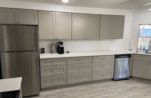 Laurel House | Perfect location. Updated & loaded with all you need!