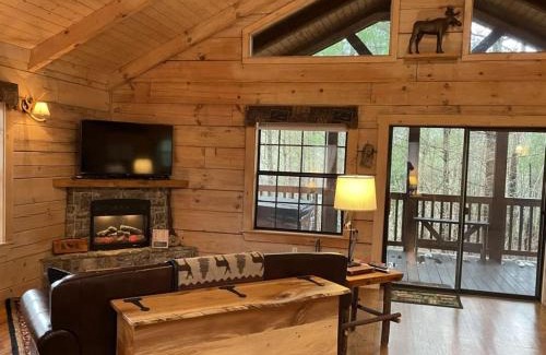 Tellico Plains House | Perfect Loose Moose - Dog and Motorcycle Friendly Home