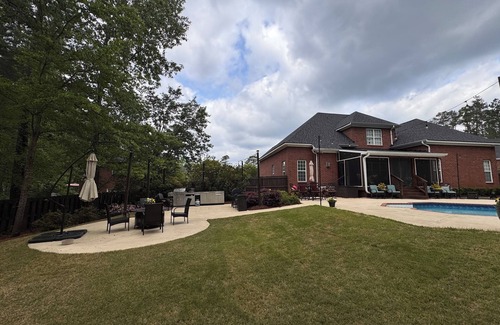 Evans House | Perfect Masters Retreat. Cozy home featuring salt water pool on a secluded lot.