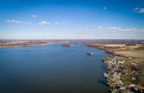 Millersport House | Perfect Relaxing Buckeye Lake Lakeview Cottage