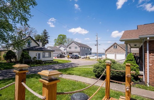 Millersport House | Perfect Relaxing Buckeye Lake Lakeview Cottage