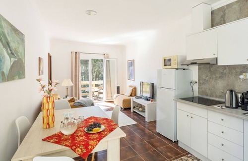 Barrancosas Cottage | Perfect Retreat- Country House with Pool and Barbecue in the Montada Forest