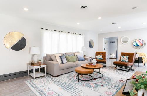 South Bend House | Perfect Sprawling Ranch for Group Game Day Stay! King Beds, Firepit, & Pet Friendly with Huge Fenced Yard