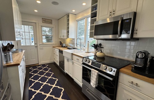 Southold House | Perfect Waterfront Family Vacation Home next to the best vineyards in NY!