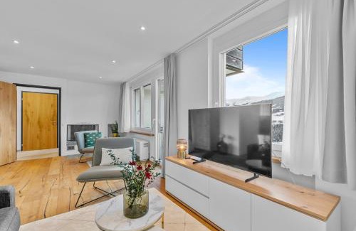 Tavanasa Apartment | Perfekte Aussicht mit Poolbereich in Skiregion