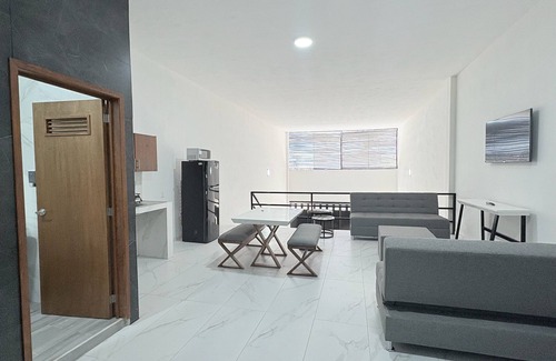 Tonala Apartment | Periférico Bodega con Departamento B