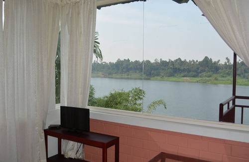 Perumbavoor Cottage | Periyar RiverView Homestay II, Near Cochin Airport, Kochi | RiverView AC Rooms
