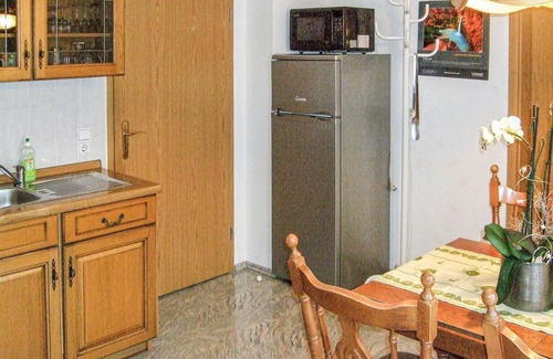 Waltershausen Apartment | Pet friendly apartment