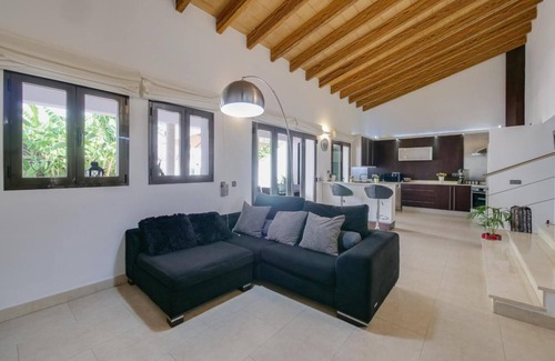 Santa Maria del Cami Ski Chalet | Pet-friendly, riders friendly, directo, quiet town near Palma