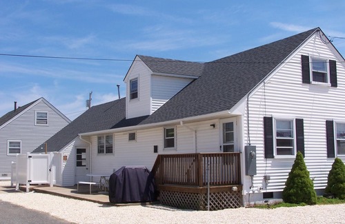 North Beach Haven House | Pet Friendly, 6 houses to the beach, 38 Five stars, Blast WiFi