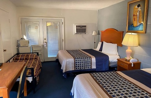 Fairview Hotel | Pet-Friendly Accommodations at Knights Inn Fairview! 3 Convenient Units
