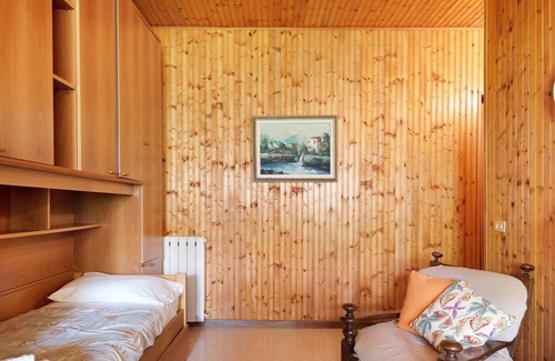Borzonasca Apartment | Pet-Friendly Apartment with Mountain View & Shared Pool