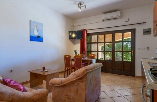 Roskici Apartment | Pet friendly apartment in Porec