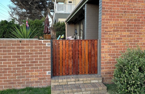 Mornington Villa | Pet friendly beachfront haven - Fisherman’s Beach Mornington